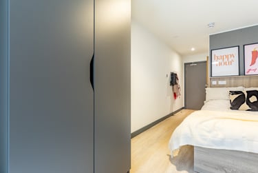 Premium En Suite - Image 2